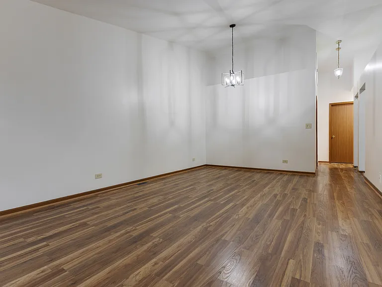 1791 Barnhill Dr — Photo 4