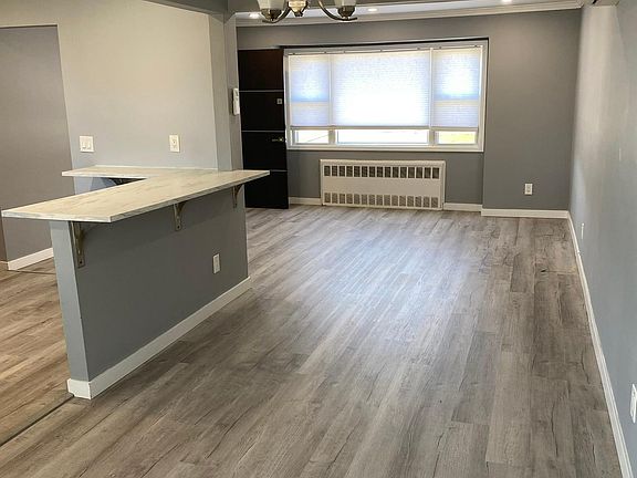 3rd image of 99 Diamond Ave #1