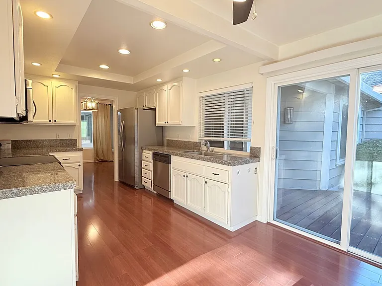 506 Silver Lake Dr — Photo 13