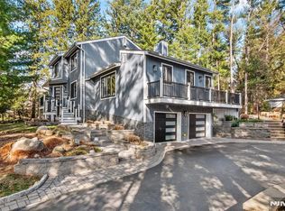 8 Hosking Way, Ramsey, NJ 07446