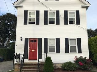 46 1st School St #3, Bristol, RI 02809
