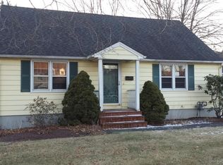 101 Oxford Rd, Oxford, CT 06478