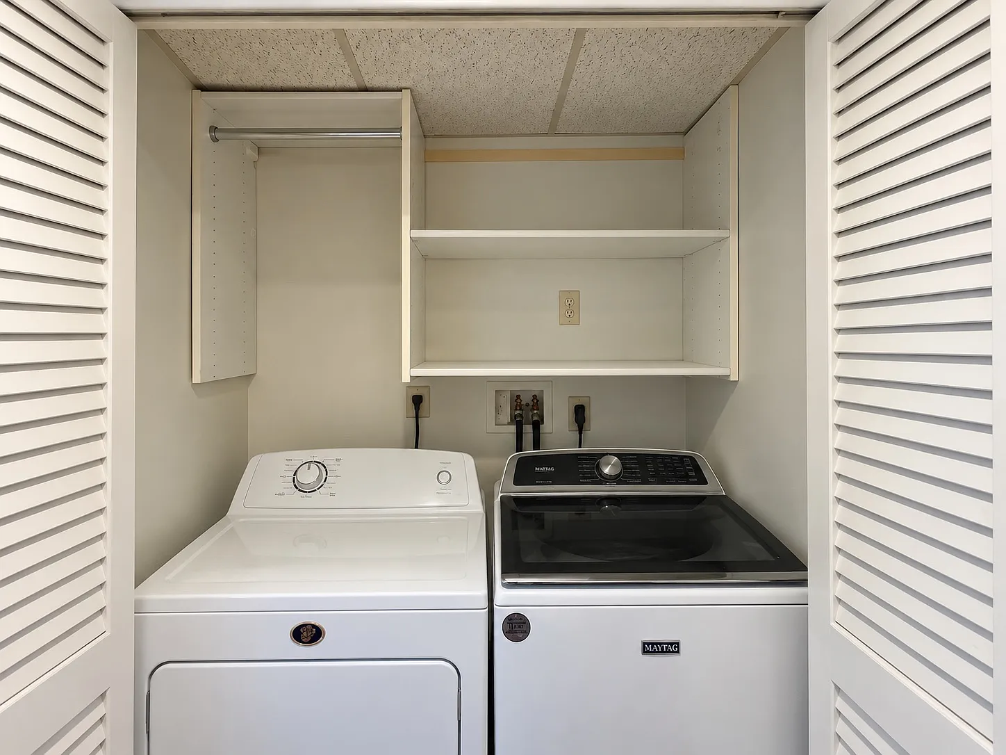 2 bed, 1170 sqft, $2,900 — Photo 3