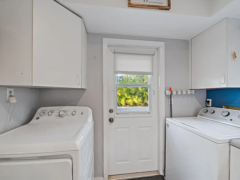 2857 Novus St — Photo 32