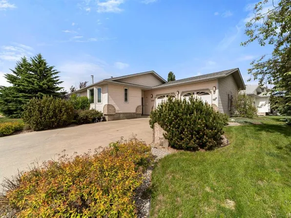 5403 W 64th St, Camrose, AB T4V 4L7