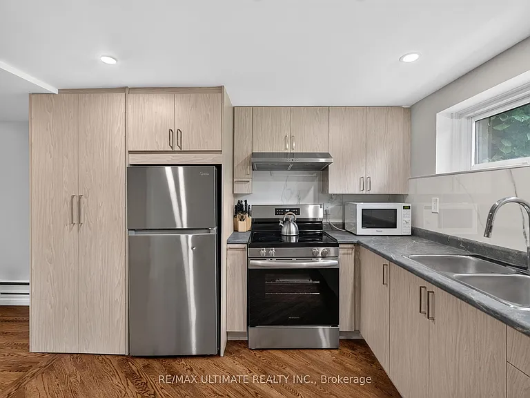 20 Wye Valley Rd #BASEMENT — Photo 8