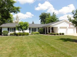 302 N Greenbriar Rd, Muncie, IN 47304