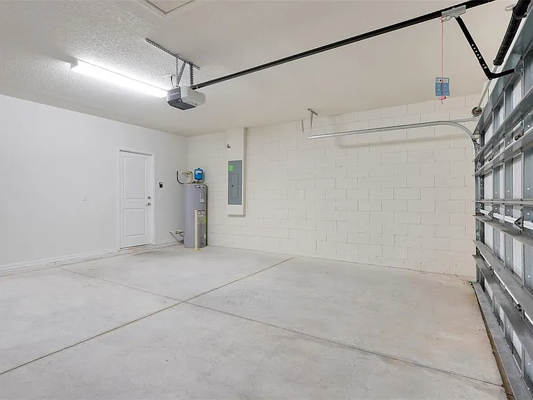 7780 Syracuse Dr — Photo 34