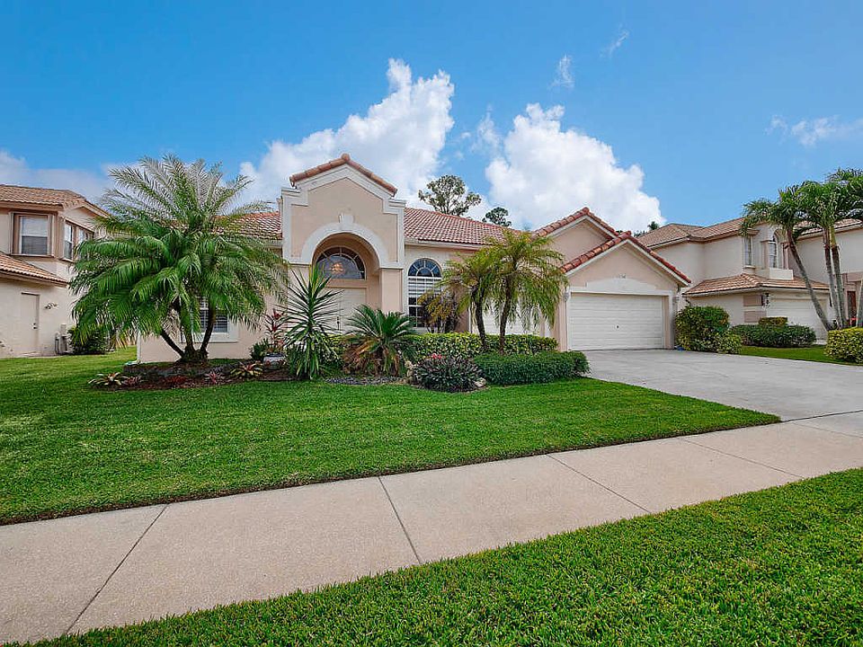 1st image of 15762 Glen Willow Ln