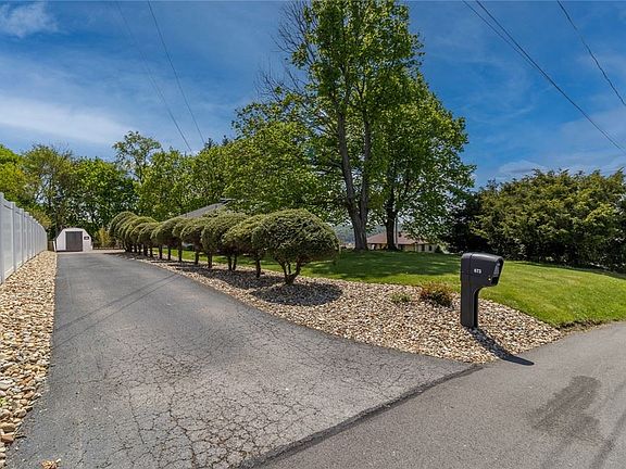 3rd image of 673 Davidson Dr