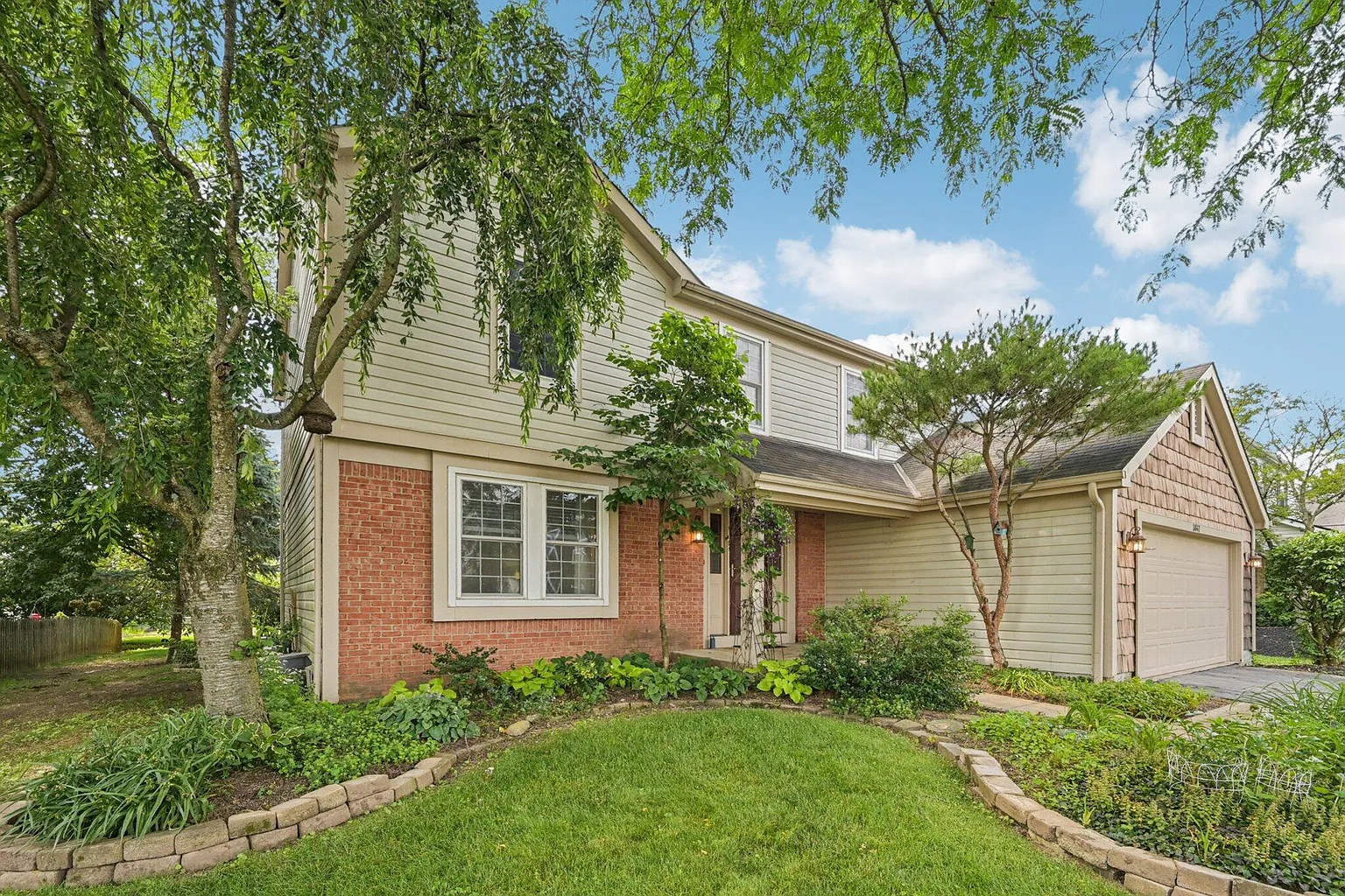 3847 Pleasantbrook Dr photo 1