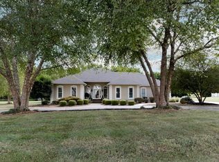 148 Keeneland Ct, Bowling Green, KY 42104