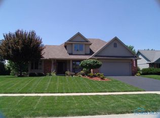2224 Heatherview Dr, Maumee, OH 43537