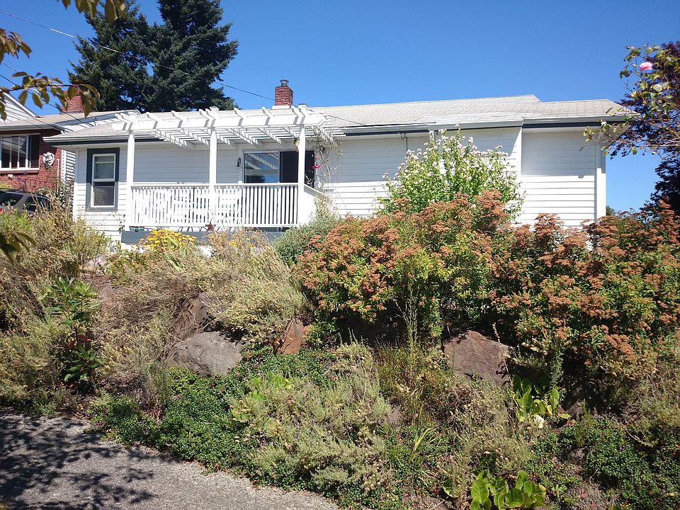 2nd image of 8215 37th Ave SW