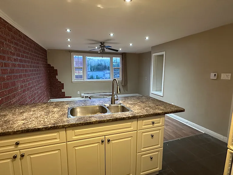 94 Hamilton Rd #2 — Photo 6