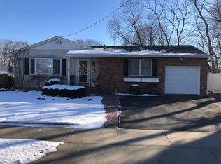 106 N Windhorst Ave, Bethpage, NY 11714