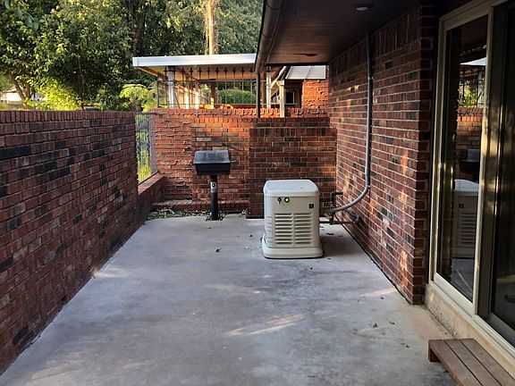 4th image of 2418 Sherwood Dr