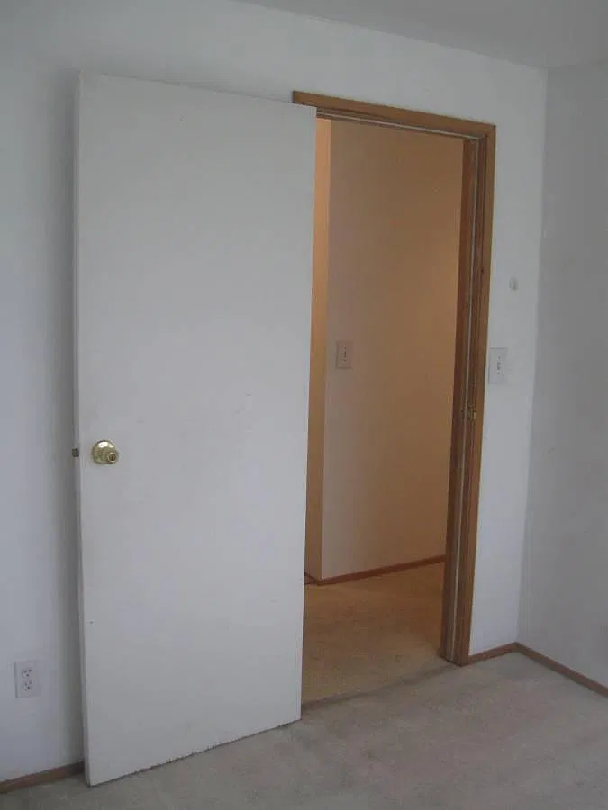 1 bed, 90 sqft, $695 — Photo 3