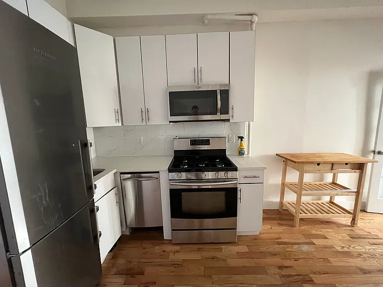 150 Norman Ave #1L — Photo 3