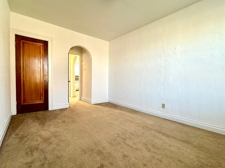 1204 Bellevue Ave #1E — Photo 15