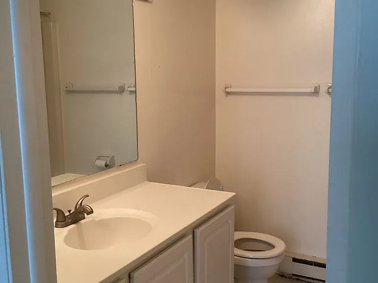 University Park Apartments near Cornell University — Photo 104