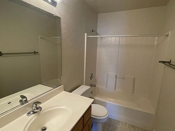 4th image of 5023 Gainesborough Ct