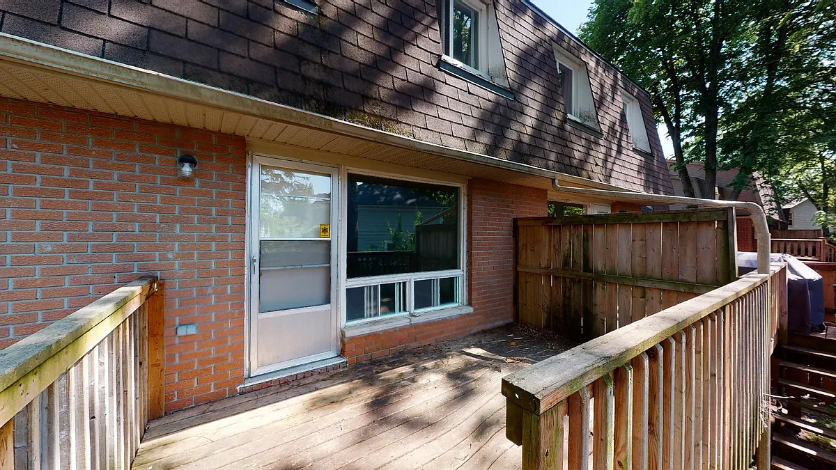 Building Photo - 1308 Commissioners Rd W #2