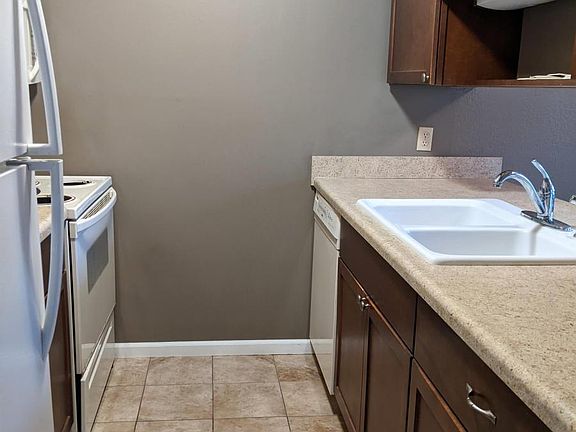 5th image of 6081 Danford Creek Dr APT 2
