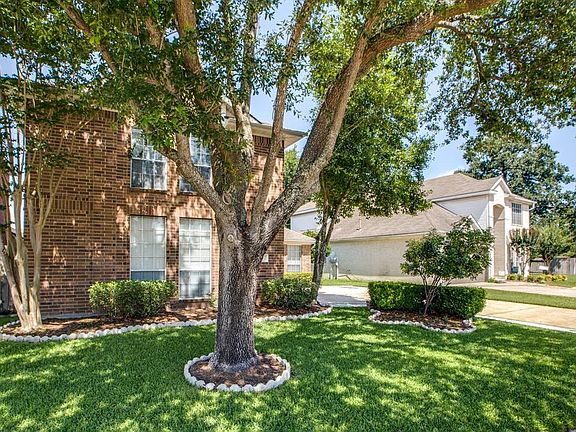 4th image of 10307 Emerald Trail Dr