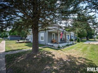 111 E Oakley St, Glasford, IL 61533
