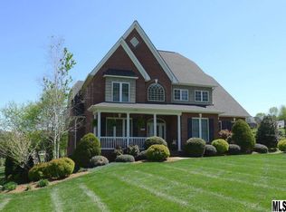 6121 Dwayne Starnes Dr, Hickory, NC 28602