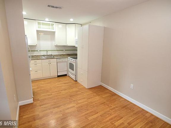 5th image of 1666 Wilkshire Dr