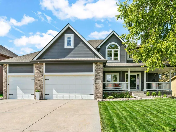 19527 Bellbrook Blvd, Gretna, NE 68028