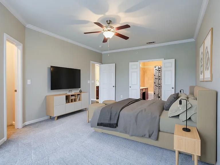 Bedroom with en-suite bathroom