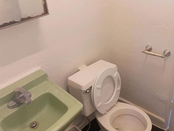 5th image of 2245 S 6th Ave #10