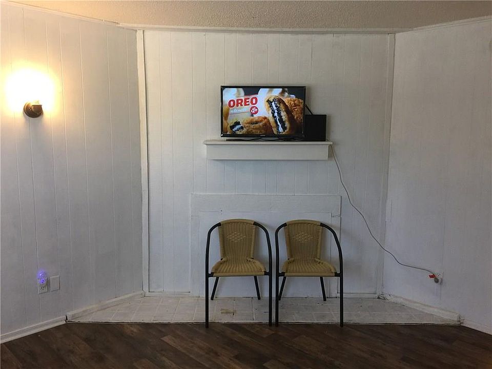 1st image of 401 12th Ave SE APT 308
