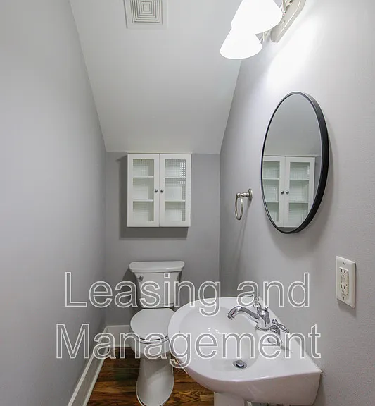 13 Corinne St — Photo 6
