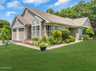 15 Oakmont Rd, Lakewood, NJ 08701