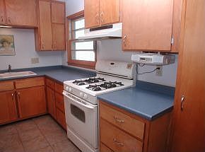 5th image of 925 S Eastside Dr