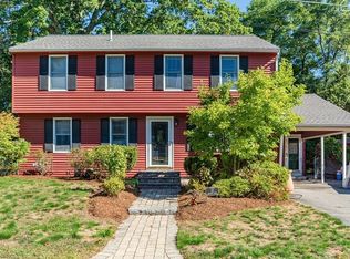 15 Memorial Dr, Tewksbury, MA 01876
