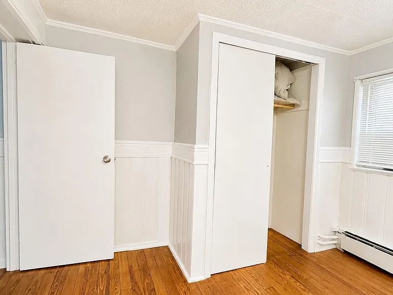 2329 Throop Ave #1 — Photo 5