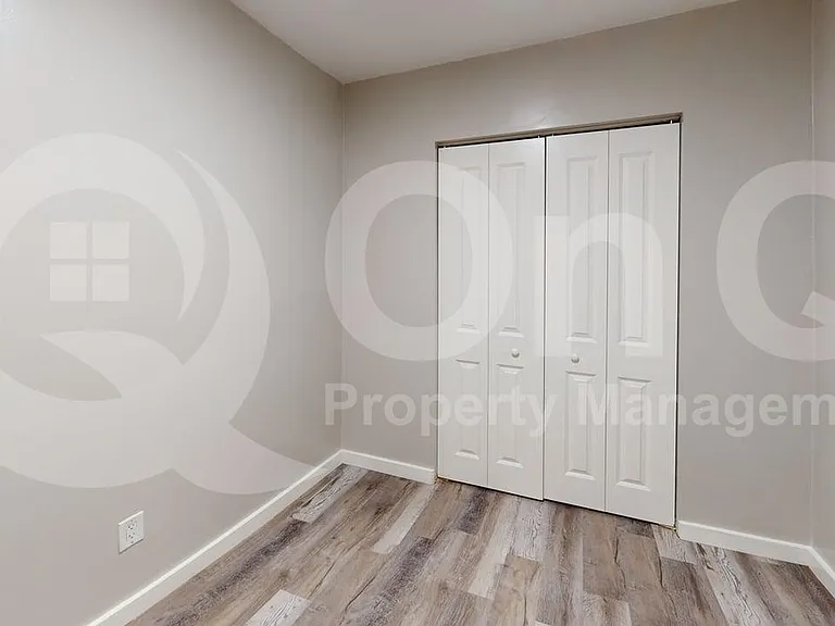 4320 Live Oak Dr — Photo 16