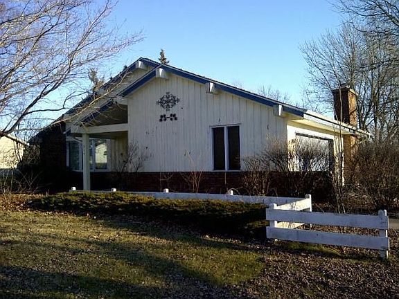 2nd image of 719 Cheyenne Dr