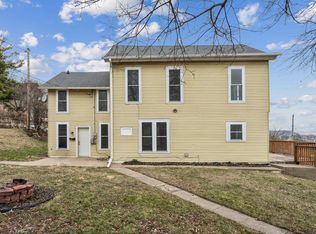 1505 Montrose Ter, Dubuque, IA 52001