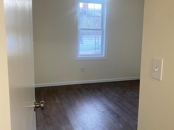 2nd image of 18 E 236th St Floor 1