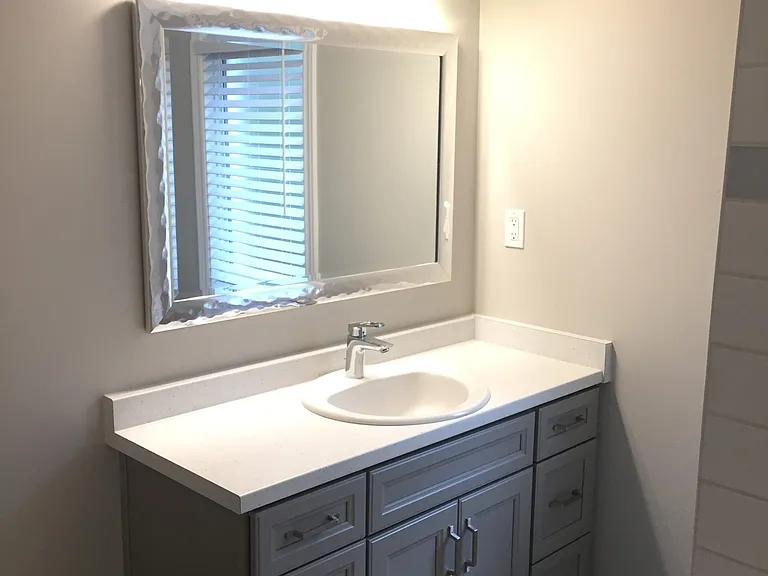 692 Lincoln Rd — Photo 5