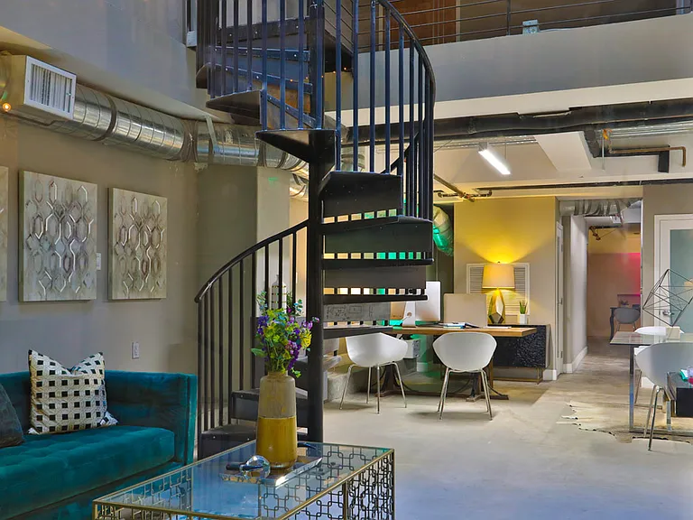 HWH Luxury Living — Photo 19