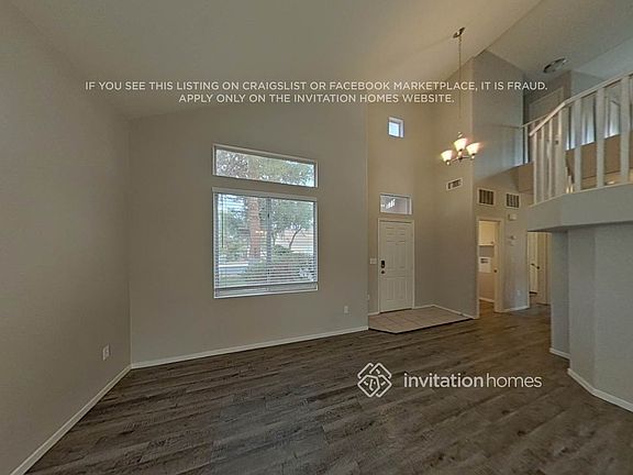 5th image of 327 Greenleaf Glen St