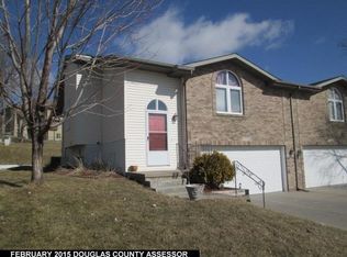 15524 Burdette St, Omaha, NE 68116