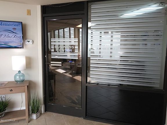 4th image of 2700 N Lumina Avenue #902